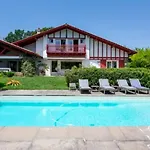 別荘 Maison D'exception A Arbonne, Piscine Privee Saisonniere. *