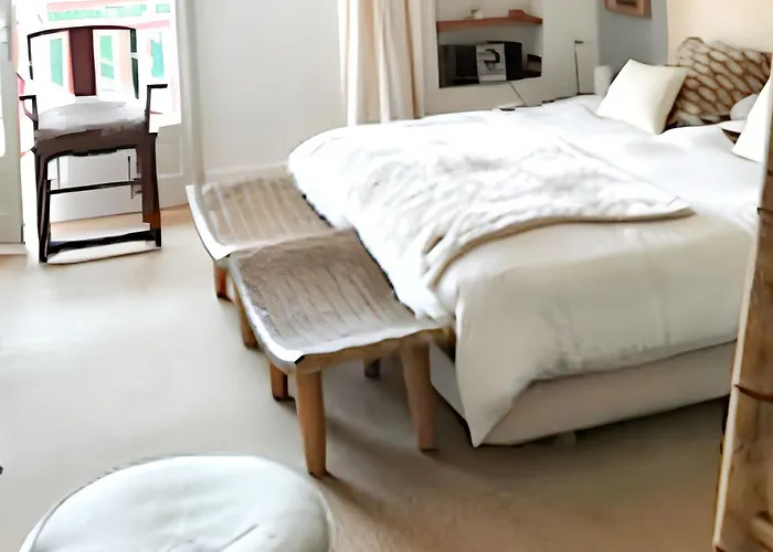 Maison D'exception à Arbonne, Piscine Privée Saisonnière. *